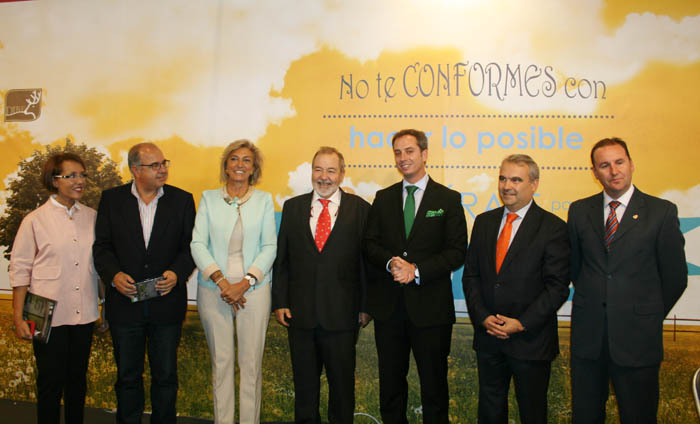 visita-autoridades-stand-feciex-2015-02